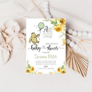 Gender Neutral Aquarell Floral Eine süße kleine Hunny ist auf dem Weg Winnie The Pooh Babypartyeinladung, personalisiert, digital A174