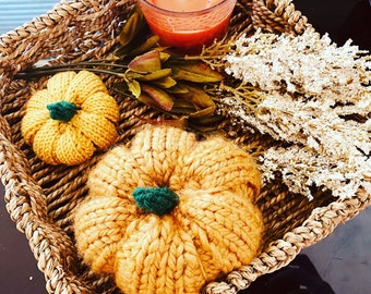 Knitted Pumpkins for Fall Decor