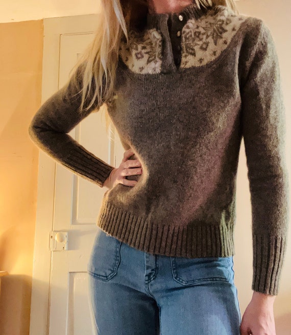 Vintage 100% Shetland wool Woolrich sweater. Ladie