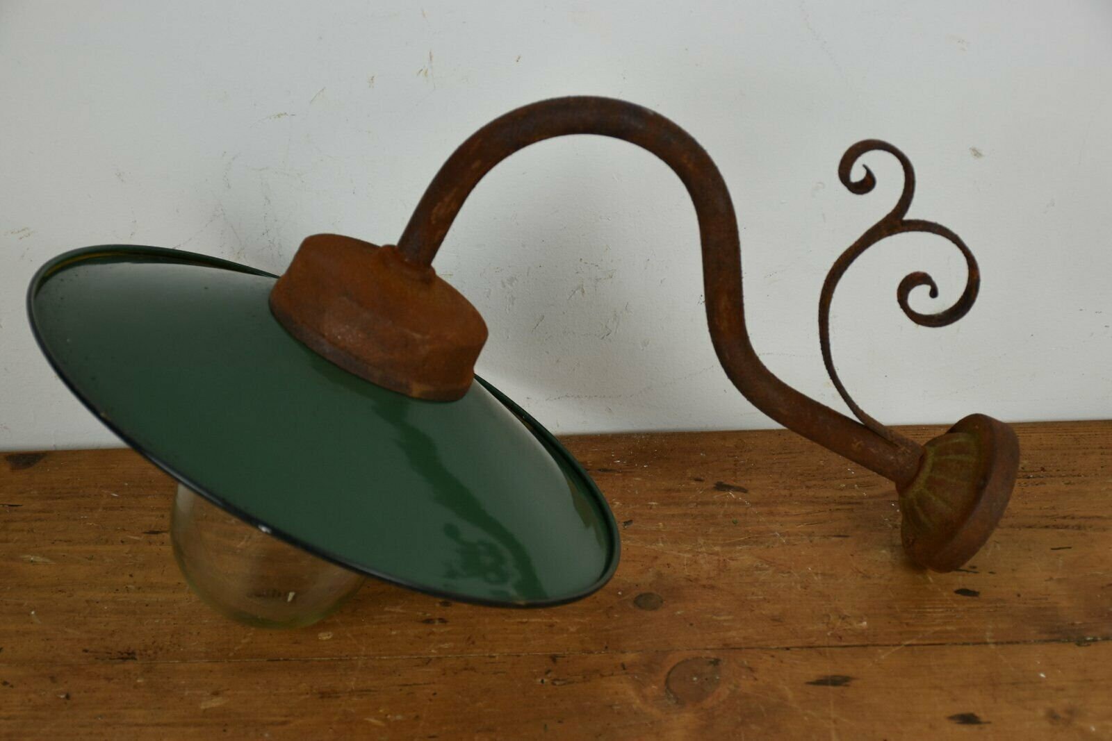 AnNo020 Antique Enamel Lamp/Yard Lamp/Farm Lamp/Garage