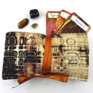 Custodia per tarocchi/oracoli numerici e panno per la lettura, astuccio per oracoli grunge, borsa di cristallo, astuccio e panno per ciondoli, borsa per rune.