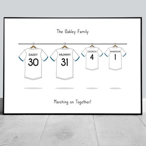 Familie Fußball-Shirt Druck, personalisierte Fußball-Shirt Druck, Familien Druck, Schlafzimmer Druck, Fußball Druck Bild 1