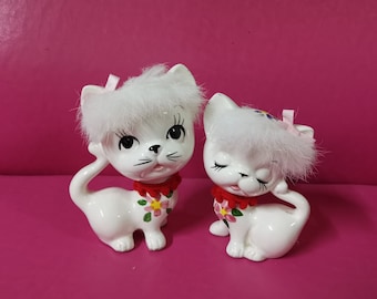 ヴィンテージの日本の陶器キッチュな猫：シャム猫の置物（11x6インチ