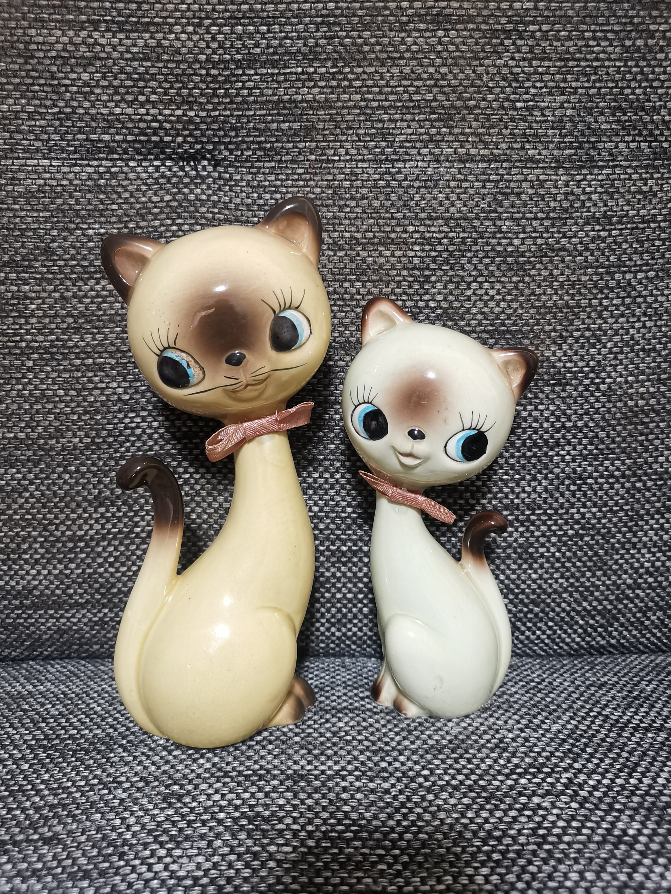 Vintage Kawaii Animal Ceramic Kitsch Long Neck Big Eye Kitty Cat