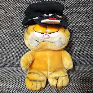 Vintage Stuffed Animal Garfield Black Top Hat R. Dakin Plush Cat 1978