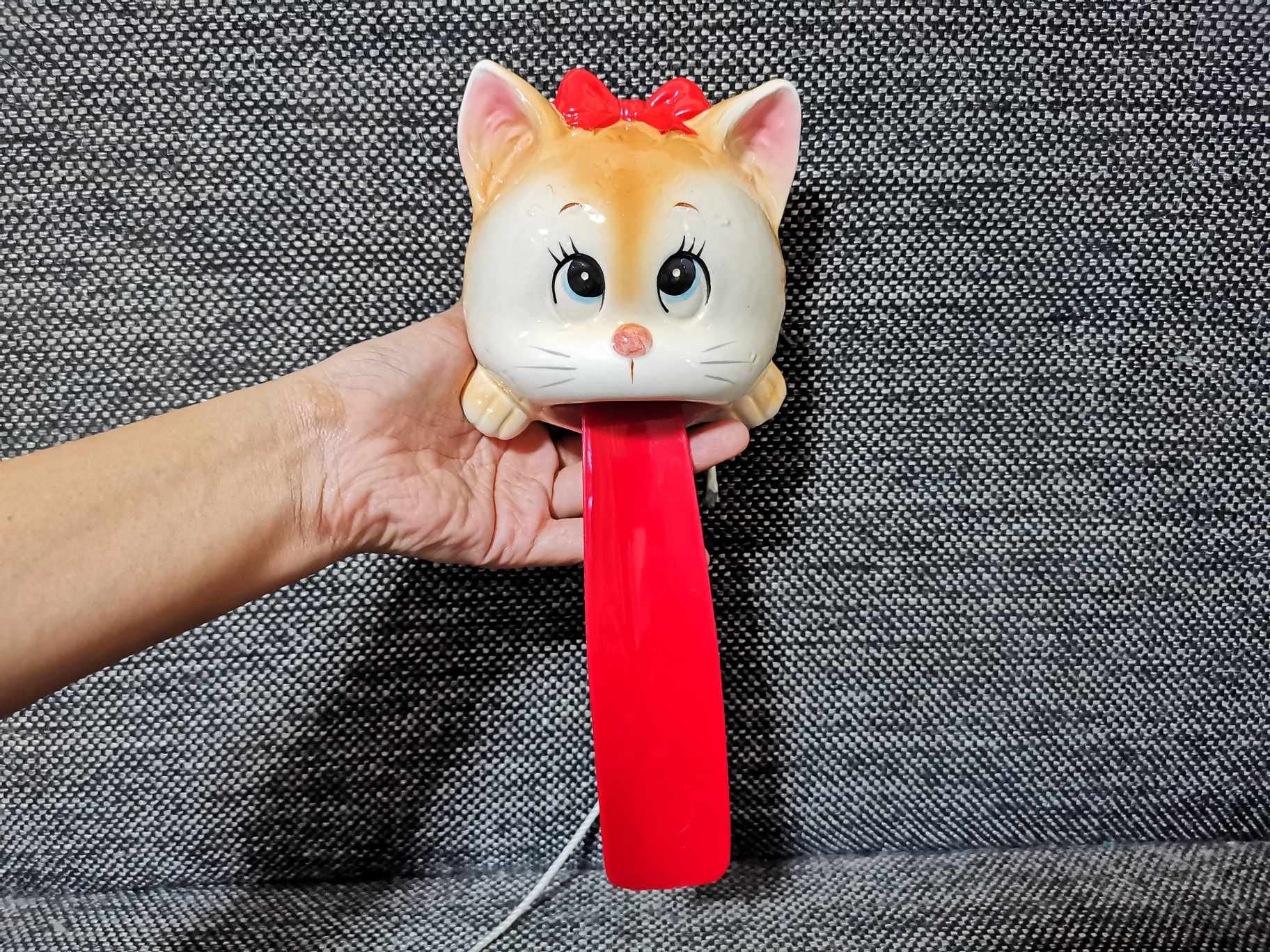 Vintage Cute Ceramic Big Eye Mobile Kitty Cat Kitsch Cat Sticks