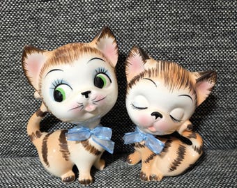 Ceramic Cat Flat Face Kitschy Big Eye Ceramic Chained Cat Babies