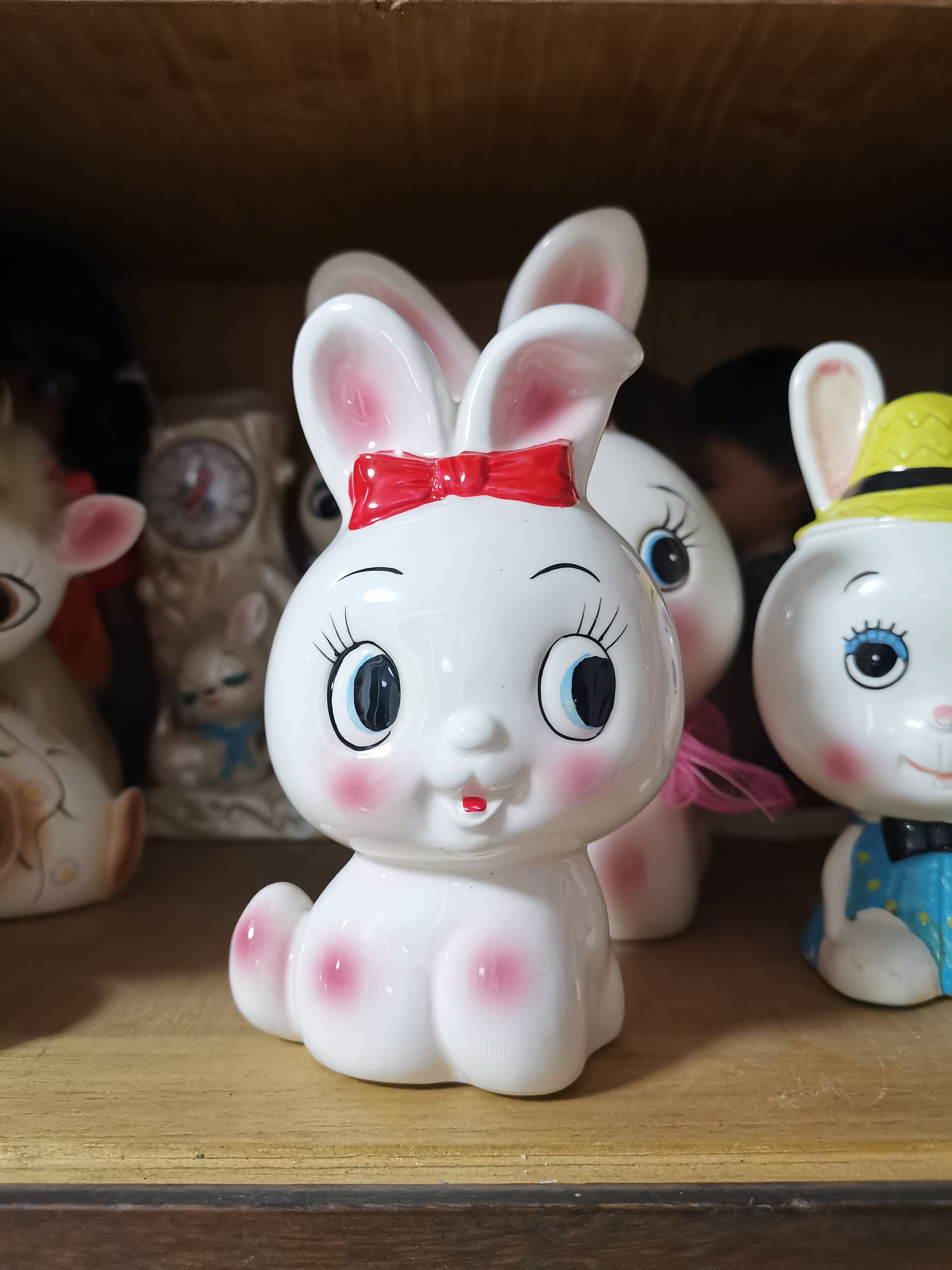 Kitsch Shiny Rabbit Vintage Japanese Ceramic Kitsch Big Eye White Bunny Rabbit With Pink ...