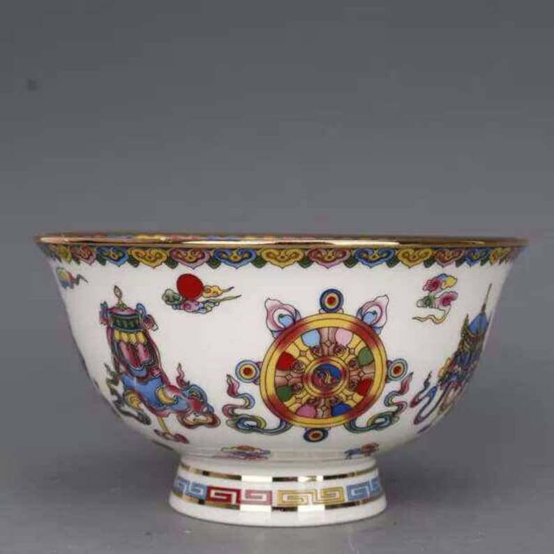 Chinese antique Qing dynasty Qianlong style famille rose fencai porcelain bowl.Chinese antiques bowl,Ornament,ceramic vintage collection