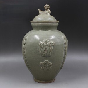 Chinese vintage ceramic pot Chinese Yue ware celadon Lid Jar Yue Kiln hand carved relief sculpture figures pattern porcelain jug