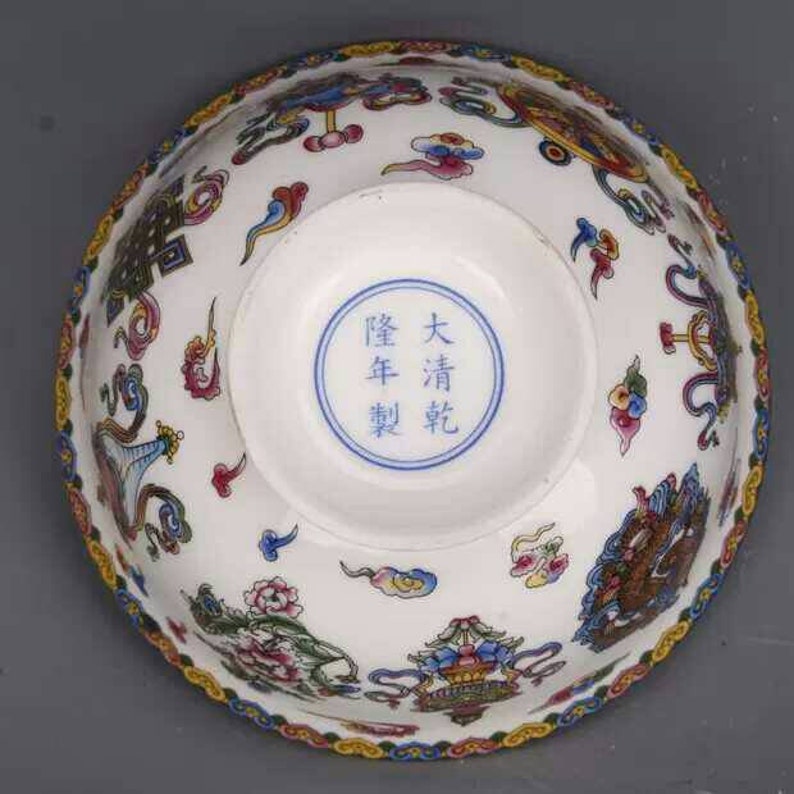 Chinese antique Qing dynasty Qianlong style famille rose fencai porcelain bowl.Chinese antiques bowl,Ornament,ceramic vintage collection