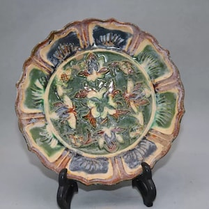 Chinese antique ceramic plate Tang dynasty three colour style Tang Sancai porcelain plate,hand carved flowers Tangsancai ceramic dish
