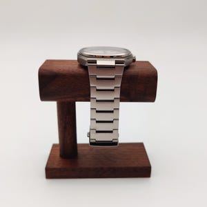 Wooden Watch Stand – Premium Watch Holder for Men & Women, Minimalist Wood Display in Beech, Oak Walnut for Desk or Nightstand