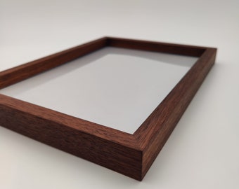 Picture Frame in Solid Wood  - Custom frame for Art - Solid wood maple - White oak, Walnut in natural finish / Gallery style Minimal Modern