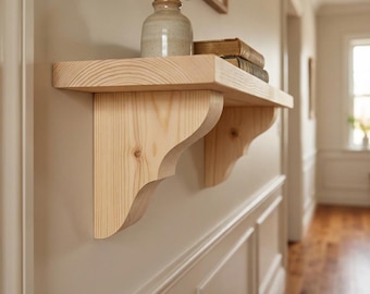 Corbeau en pin : support d'étagère classique