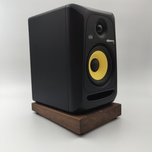 Custom speaker stand in solid pine - tilted speaker stands - audio platform - subwoofer platform - Stained pine rustic