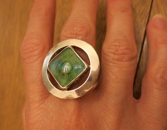 Modernist mod silver ring with bubble glass - image 1