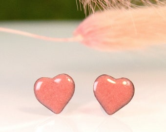 Heart ear studs made of enamel salmon pink, small monochrome heart earrings, ear studs handmade, heart studs for girls, earrings women