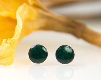 Ronde emaille oorbellen, donkergroene oorbellen, effen gekleurde oorbellen, glanzende mini oorbellen, oorbellen met studs, basic oorbellen