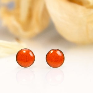 Mini round stud earrings made of shiny orange enamel, small stud earrings in one colour, unisex combo stud earrings, basic stud earrings
