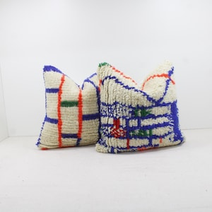 Juego de 2 almohadas marroquíes vintage 100% lana, almohada absolutamente hermosa, almohada de suelo, diseño marroquí bereber para el hogar, Kilim bereber hecho a mano 2P1153