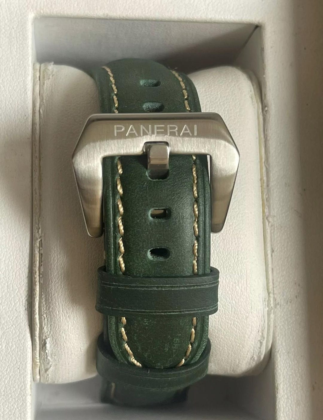 PANERAI レザーベルト ダークブラウン22-18mm Panerai ストラップ カーフト ダークブラウン 27/22 | JP パネライ公式