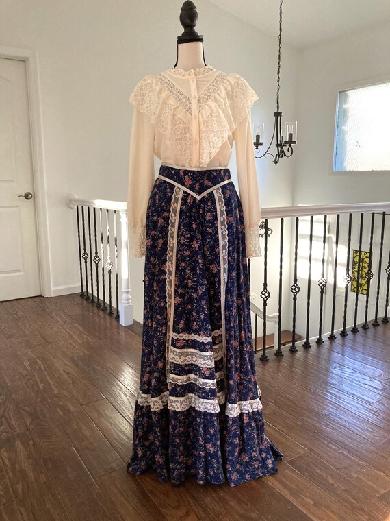 1970s Gunne Sax Maxi Skirt Dark Blue Calico Vintage P… - Gem