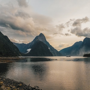 MILFORD SOUND PHOTOGRAPHY 2