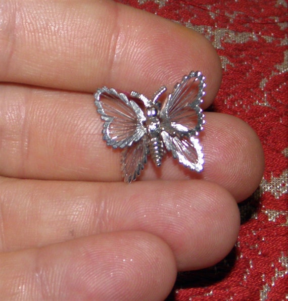 Pair of Vintage Butterfly Pins~Bug Brooches~Japan… - image 5