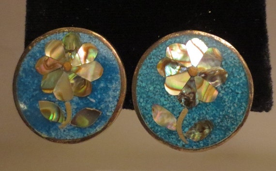 Pair of Vintage Abalone Rose Clip-on Earrings set… - image 4