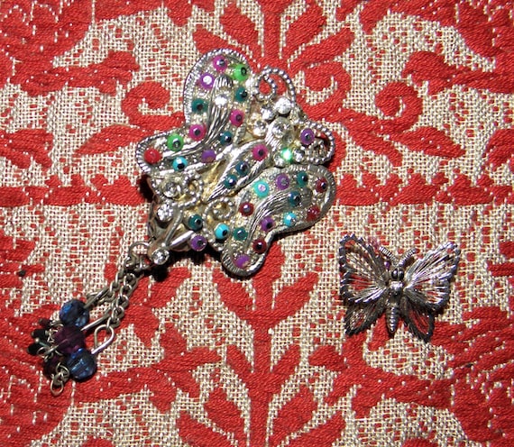 Pair of Vintage Butterfly Pins~Bug Brooches~Japan… - image 3
