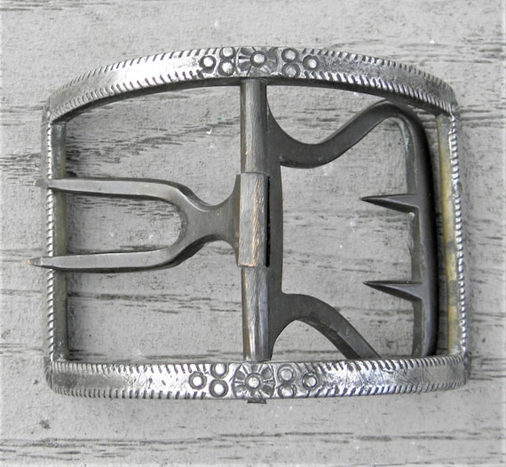 Unusual Antique Belt buckle for leather or cloth G