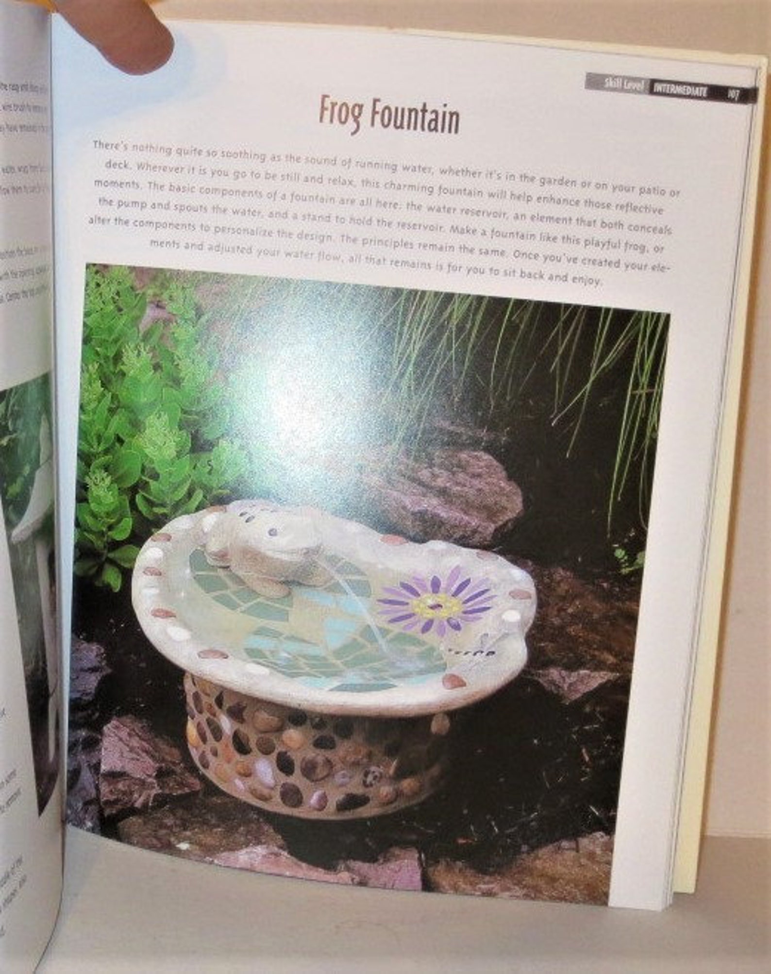 Making Concrete Garden Ornaments by Sherri Warner Hunter. 2002 Etsy