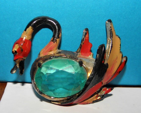 1940's Hand Painted Swan Vintage Brooch. Early Pla