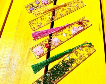 Resin flower bookmarks