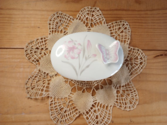 Butterfly Trinket Dish with Lid - image 1