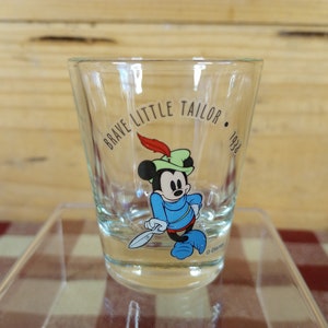 Jerry Leigh Sitting Stitch Alien Shot Glass, Disney Themed Adult Drinking  Glasses, Disney Vacation Souvenirs for Men, Unique Birthday and  Housewarming