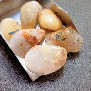 Beautiful Golden Rutile Quartz Tumble - Natural Rutile Tumble - Pocket Crystal - Polished Tumble  - Jewelry Making - Crystal Shop