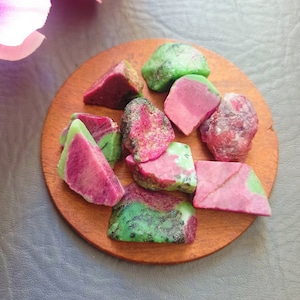 Ruby Zoisite Rough Piece, Raw Gemstone Chunk, Untreated Ruby Loose Crystal, Healing Stone, Raw Making Jewelry, Crystal Gift Shop 20 - 25 MM