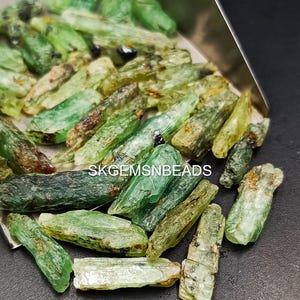 Raw kyanite sticks, green kyanite pendant, wire wrapping jewelry, Mini pencil, women Gift, loose unpolished stone, untreated green kyanite, minerals, meditation stone