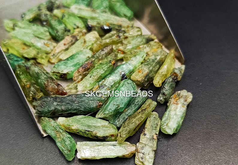Raw kyanite sticks, green kyanite pendant, wire wrapping jewelry, Mini pencil, women Gift, loose unpolished stone, untreated green kyanite, minerals, meditation stone