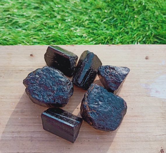 Raw Black Tourmaline Stone – Natural Root Chakra Crystal (20-25mm)