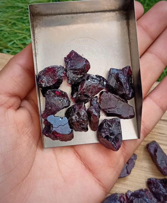 10 Piece Natural Raw Garnet Crystal, Raw Garnet Stone, Rough Gemstone,  Jewelry Making, Healing Crystal, Crystal Shop 