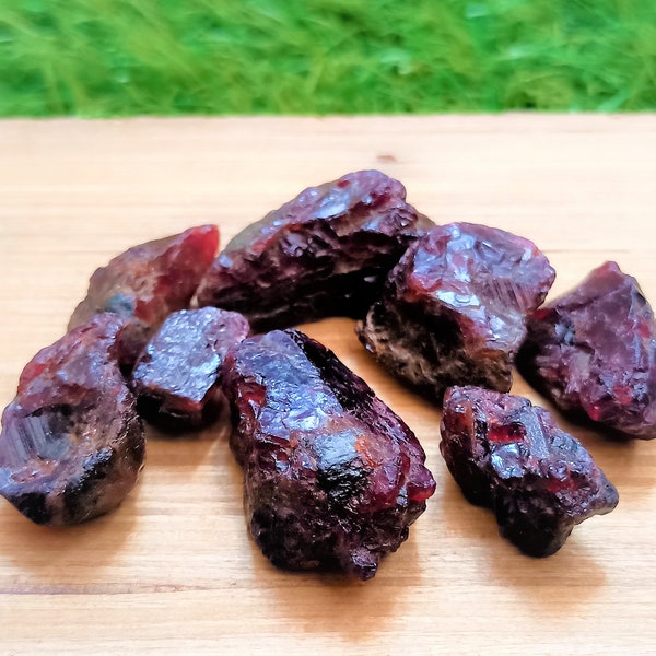 Natural Raw Garnet Crystal, Raw Garnet Stone, Rough Gemstone, Nuggets, Healing Crystal, Crystal Shop