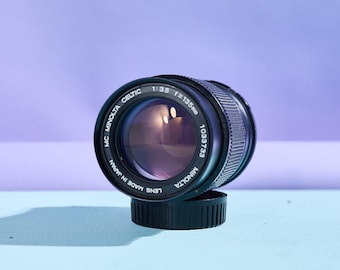 Minolta MD Mount 135mm f3.5 Telephoto lens in excellent condition