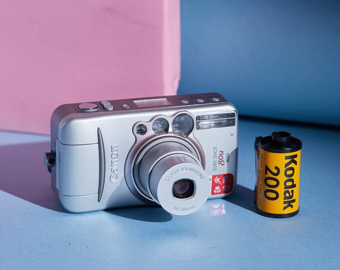 Canon Sure Shot 80u Mini 35mm Point and Shoot 35mm Camera in Good