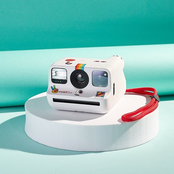 Polaroid Go series Instant Camera in good working condition with Example photos