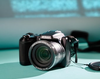 Nikon Coolpix S2600: 14.0MP ブラック コンパクトデジタルカメラ (SD