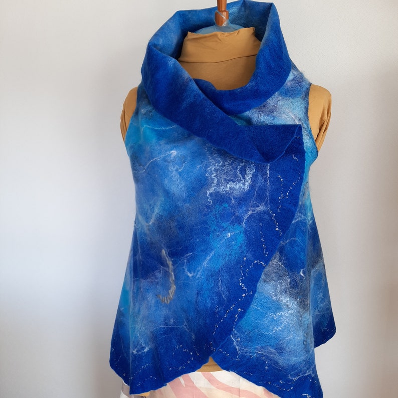 Felt handmade gilet Women/'s blue felted vest-cape-shawl-scarf transformer warm jacket wet felt clothing,filzumhang,natural wool waistcoat
