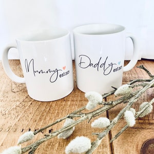 Mummy and Daddy est Mugs, Baby announcement, baby gift, new parents mug gift set, new parents gifts.